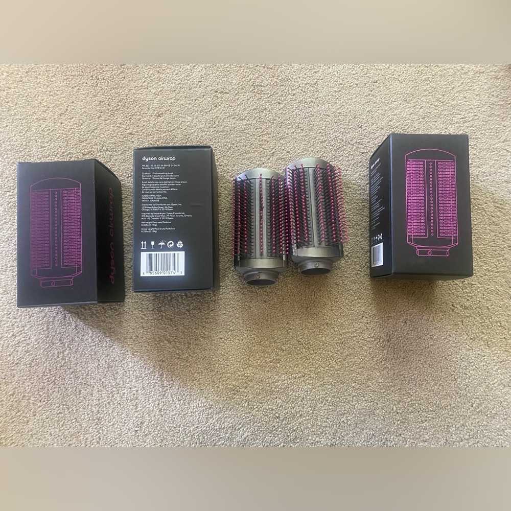 Dyson Airwrap soft smoothing brush